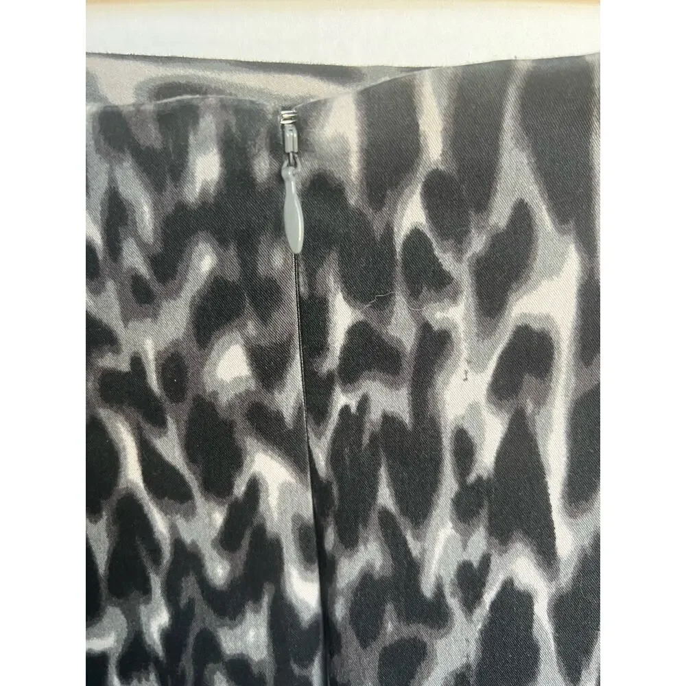 Worthington Leopard Print Black and Gray‎ Stretch Zippered Skirt Size 18